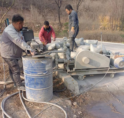 灵山路面下沉注浆